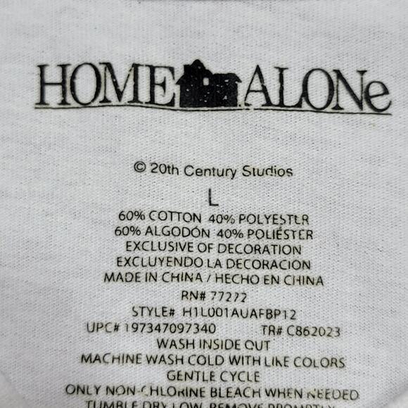 Home Alone White Unisex Faux Cross Stitch Christmas Tee - Size Large - Picture 4 of 4